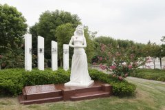 CC网投集团：以工匠精神展现碑雕工艺的魅力，纪念邓丽君的永恒歌声